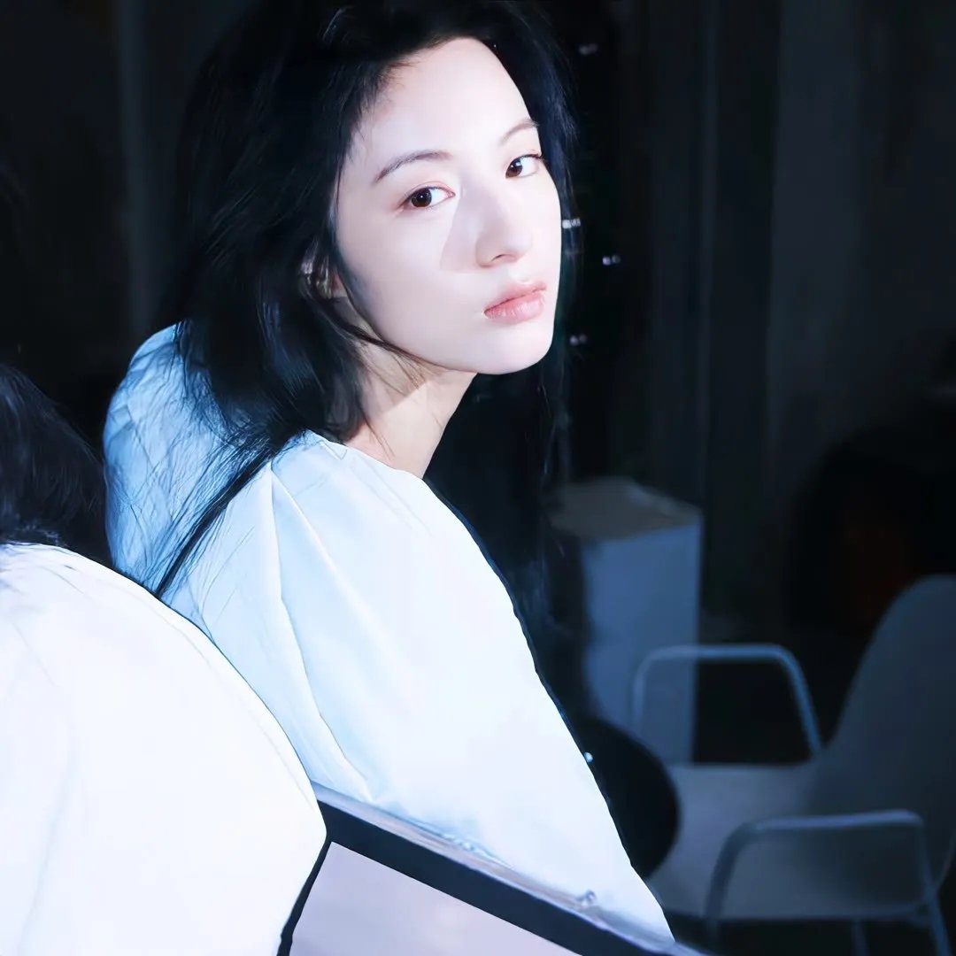 恶魔与少女 封面
